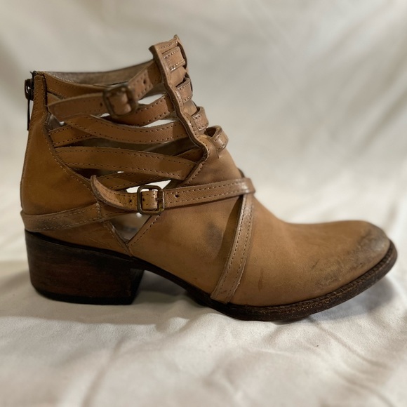 Freebird by Steven Eagle Boot - Picture 1 of 16